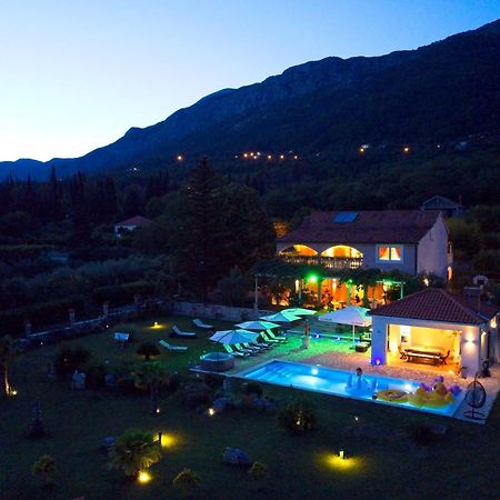 Villa Thousand Roses Lovorno Eksteriør bilde